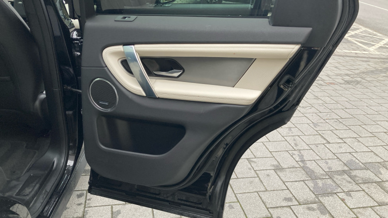 Land Rover Discovery Sport 2.0 D200 Dynamic SE 5dr Auto [5 Seat] Diesel Station Wagon